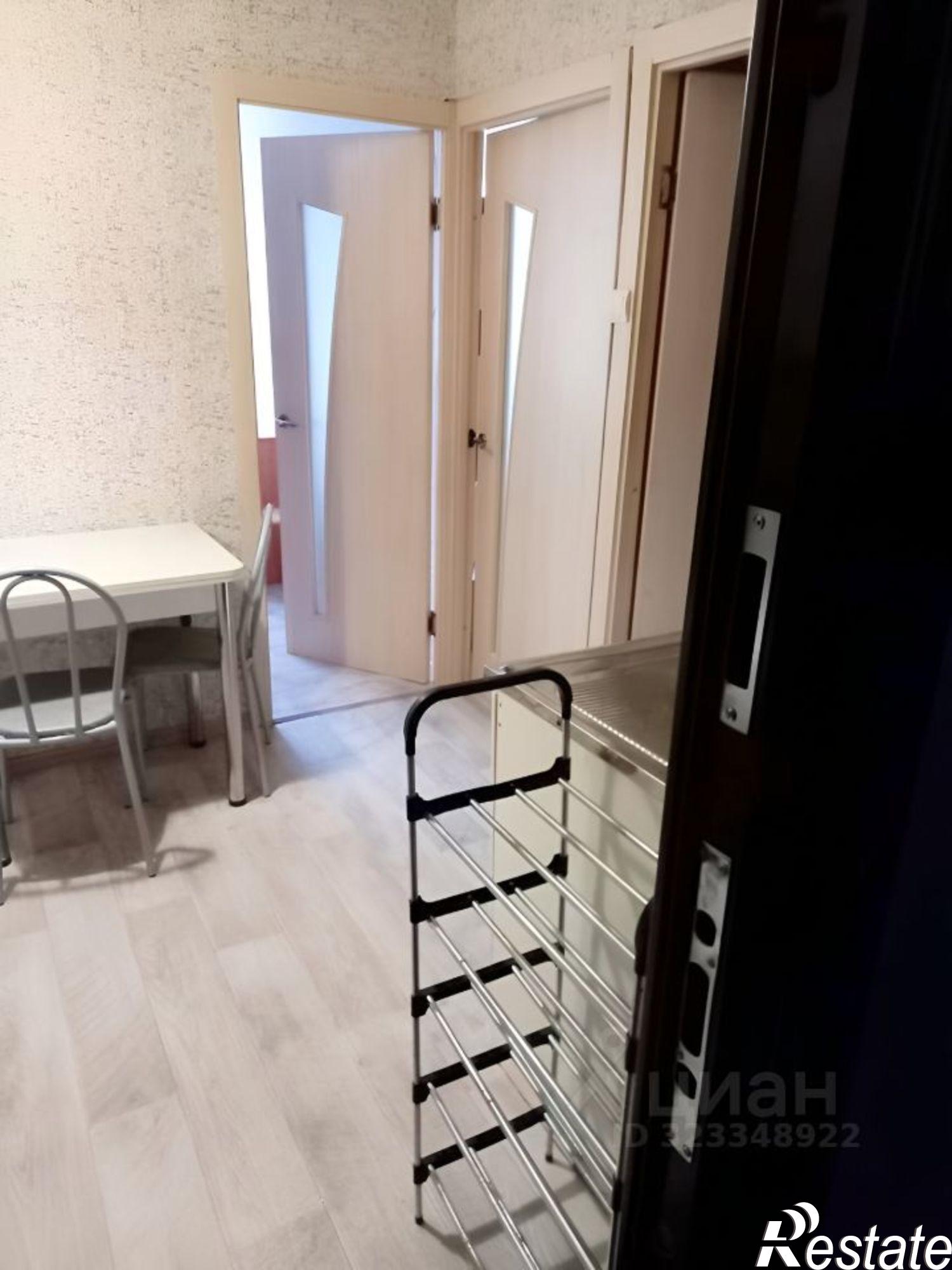 Купить комнату за 1 800 000 рублей на Ударная улица, 39