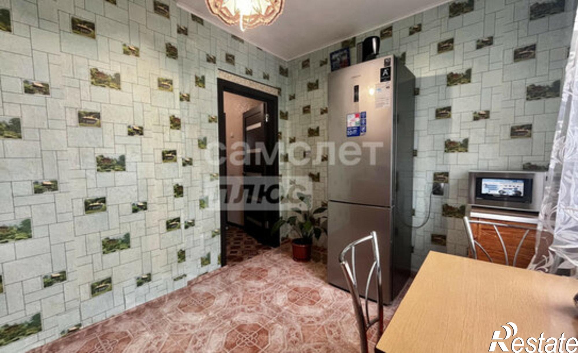 Купить квартиру за 3 990 000 рублей на проспект Строителей, 166